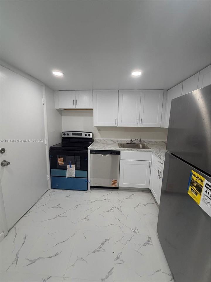 36 Island Ave #12 - Photo 2 of 8