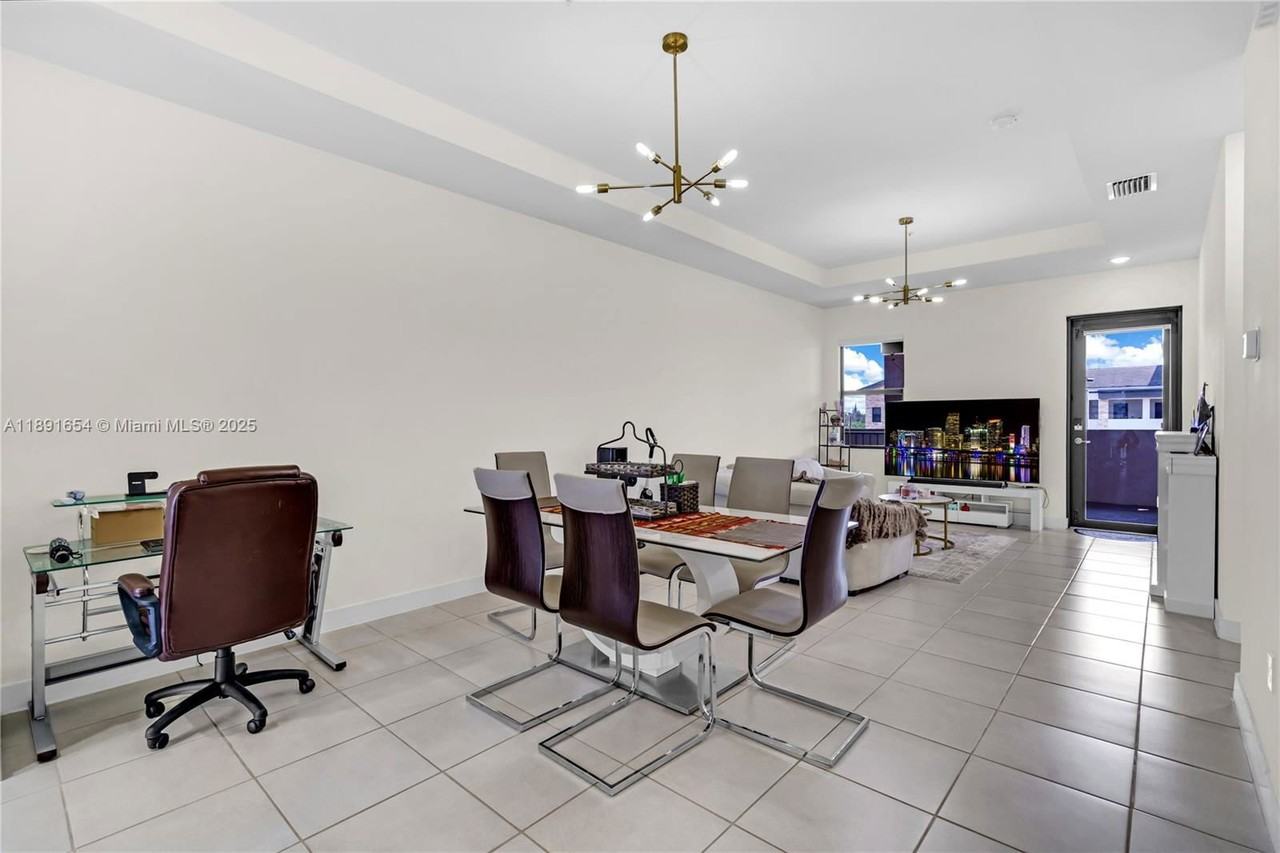 8045 Nw 104th Ave #37 - Photo 6 of 8