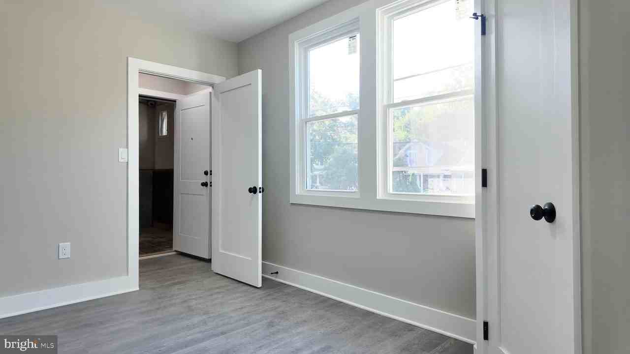 4100 Queensbury Rd Apt 3 #3 - Photo 7 of 21