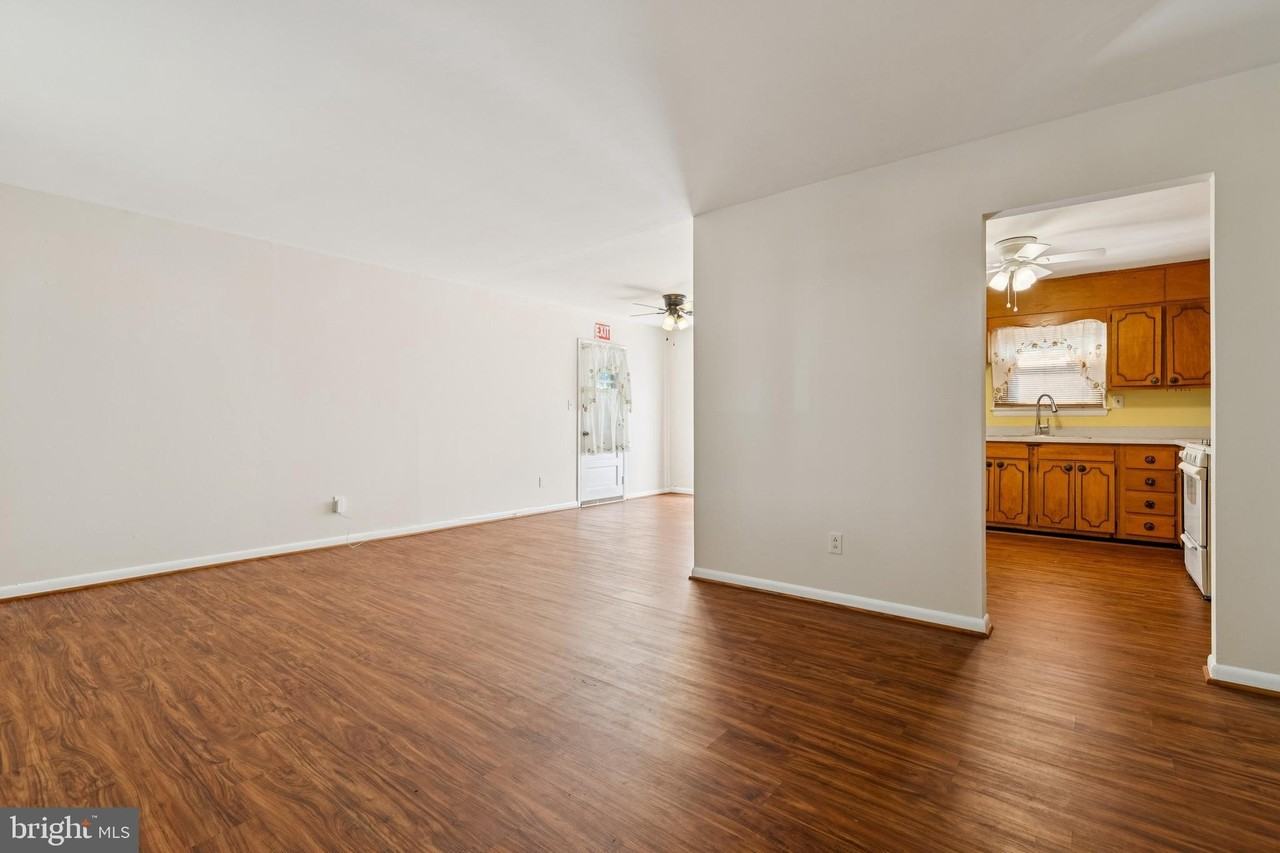 3201 Marquis Dr - Photo 3 of 22