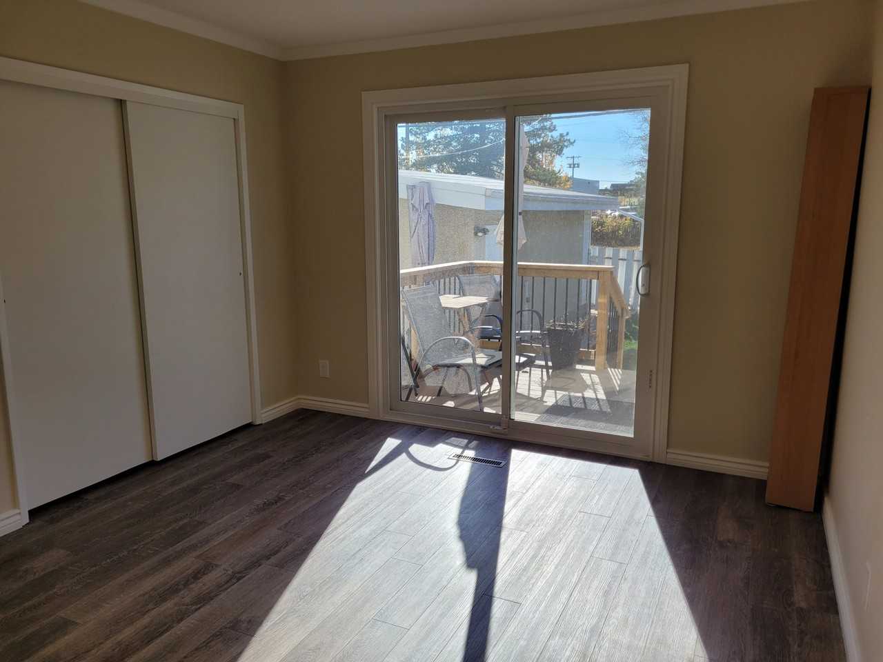 5909 - Photo 3 of 24