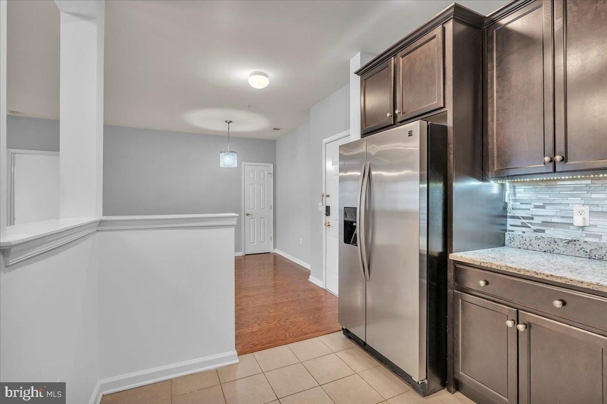 4023 4023 PARK (DERBY COURT) Place unit: 4023 #4023 - Photo 5 of 28