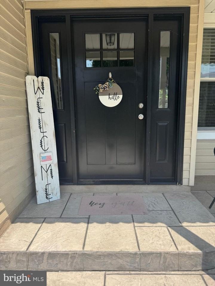 36 Fieldstone Drive - Photo 3 of 24