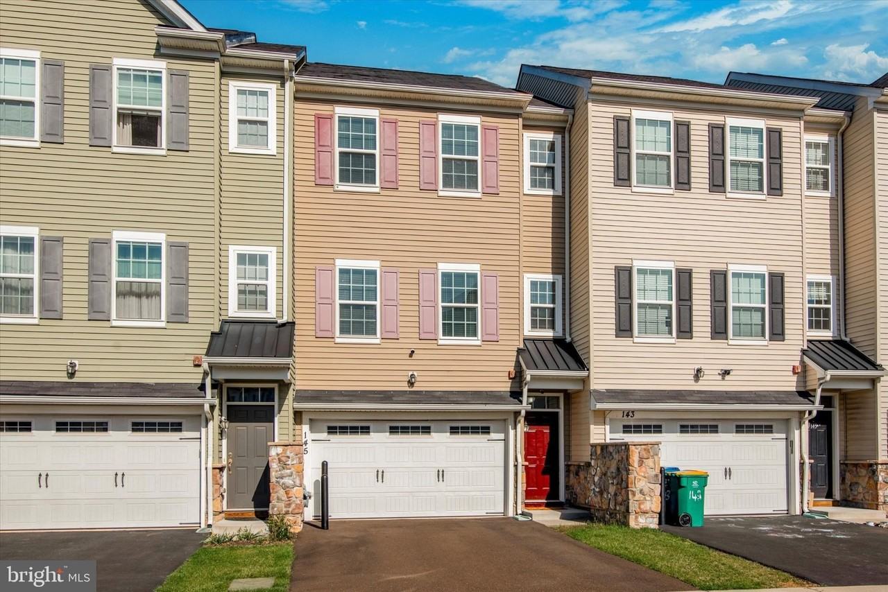 145 Mercer Court - Photo 2 of 23