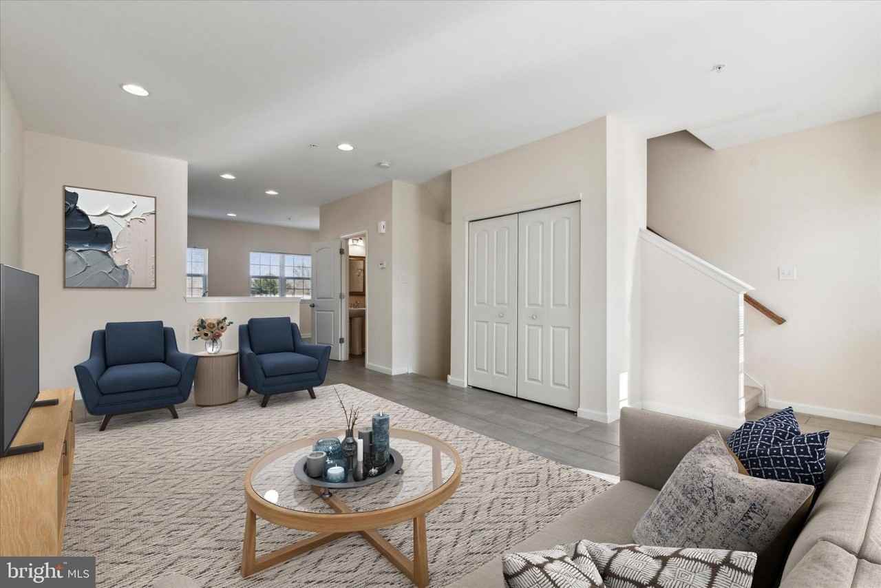 145 Mercer Court - Photo 3 of 23