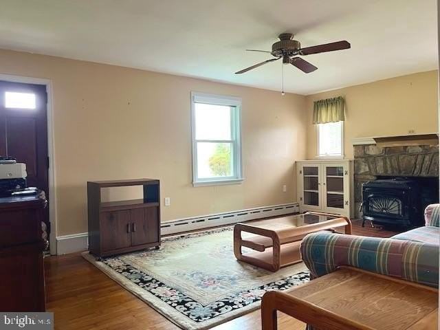 355 Rockdale Drive - Photo 5 of 16