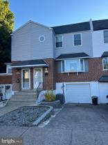 4417 Crosland Rd - Photo 1 of 1