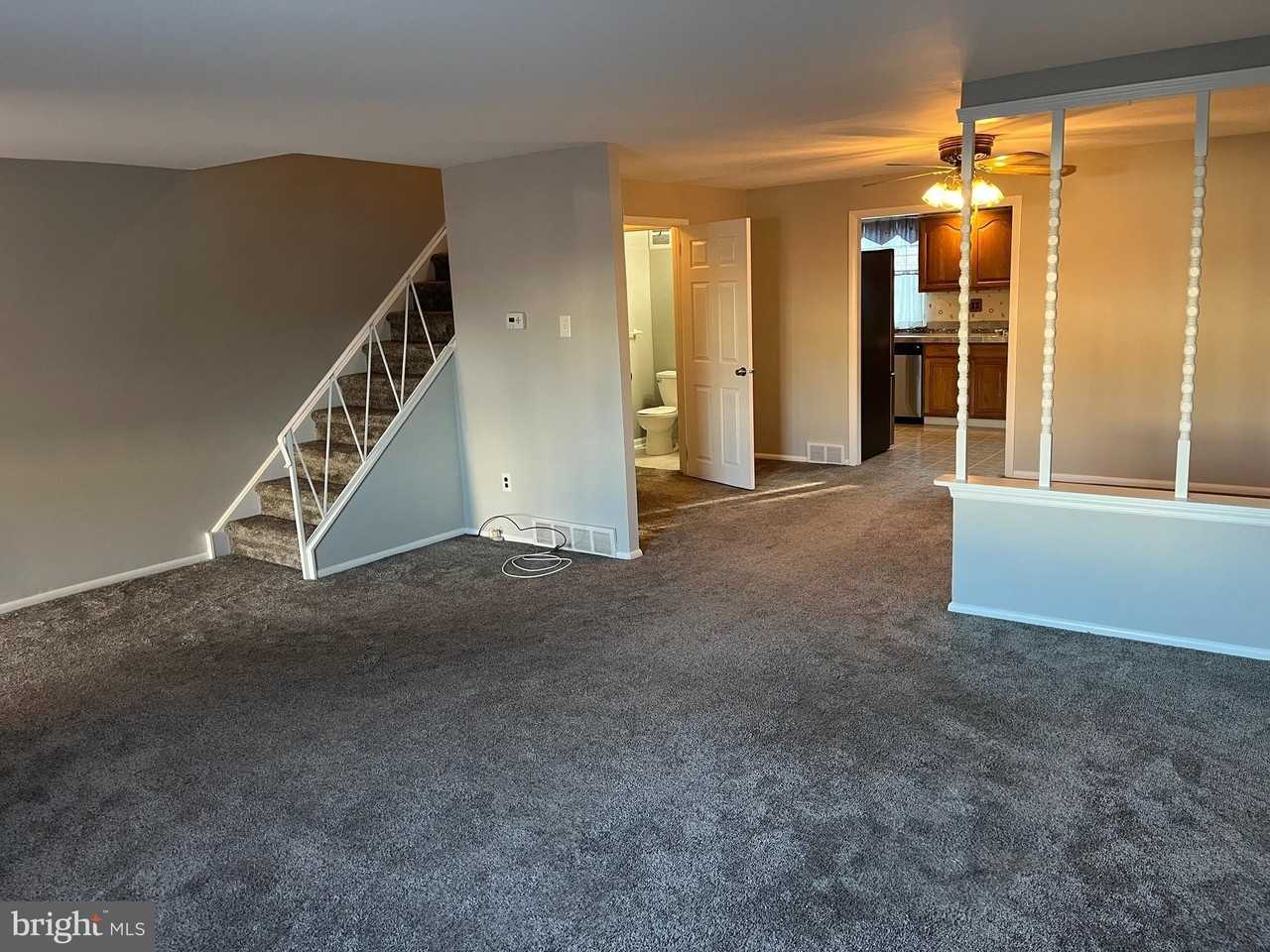 4417 Crosland Road - Photo 3 of 42