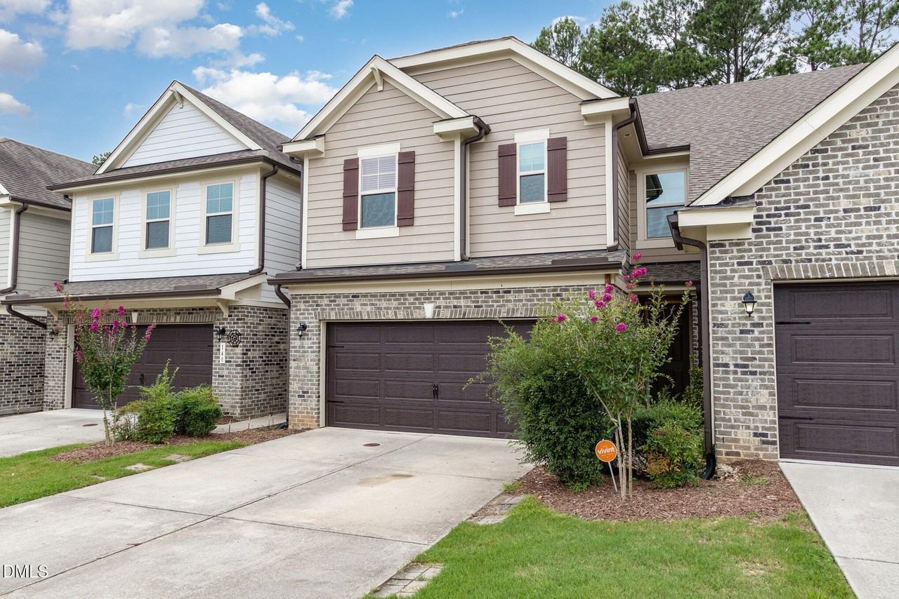 146 Alamosa Place - Photo 2 of 27