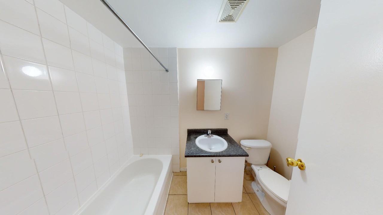 Danforth & Victoria Park Apartments - Photo 4 of 11