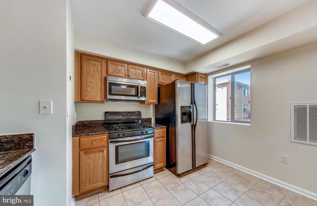 4116 Ames St Ne - Photo 6 of 27