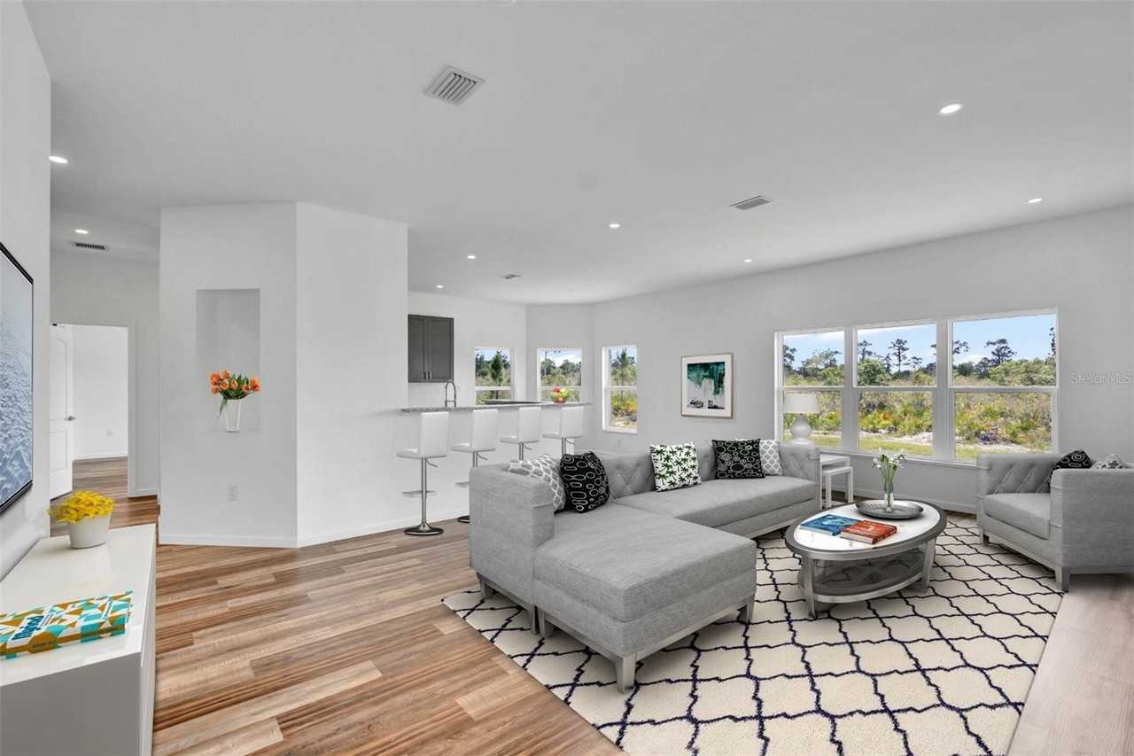 8001 Leonardo St - Photo 2 of 33