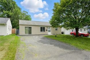 122 Frederick Dr - Photo 1 of 1