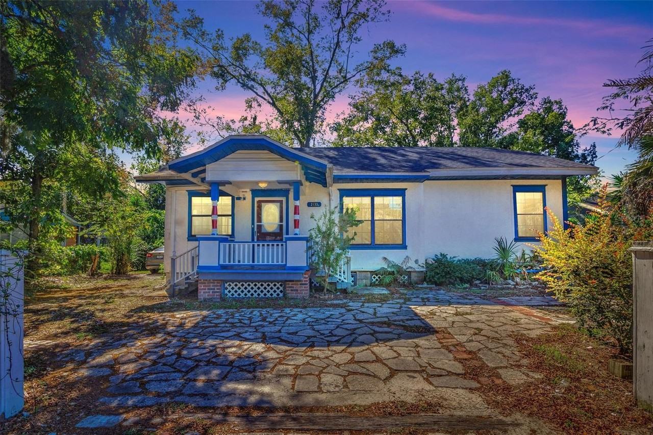 2133 Ne 8th Ave - Photo 2 of 38