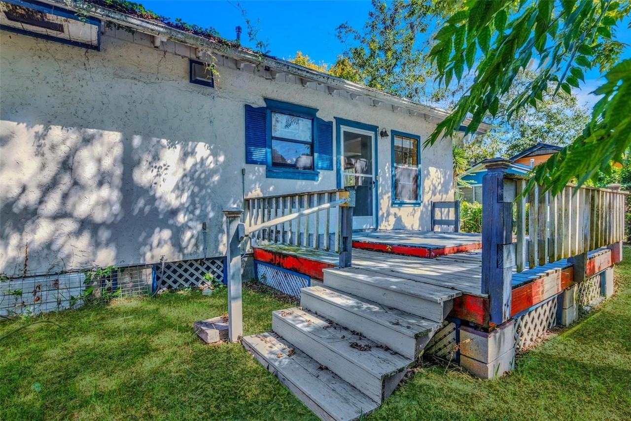 2133 Ne 8th Ave - Photo 6 of 38