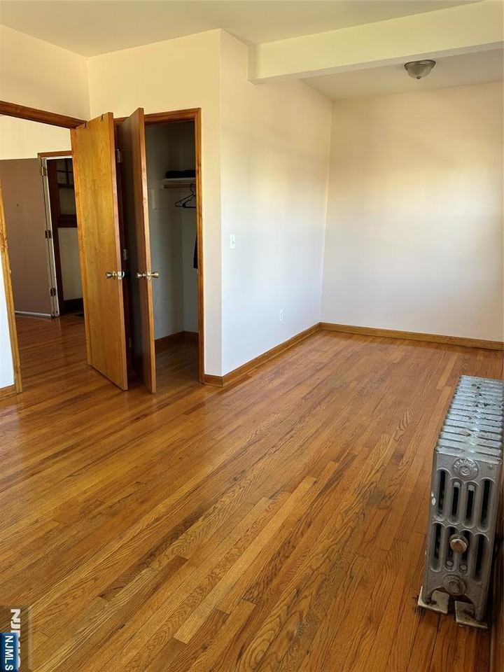 142 Rutherford Place ##2l - Photo 6 of 16