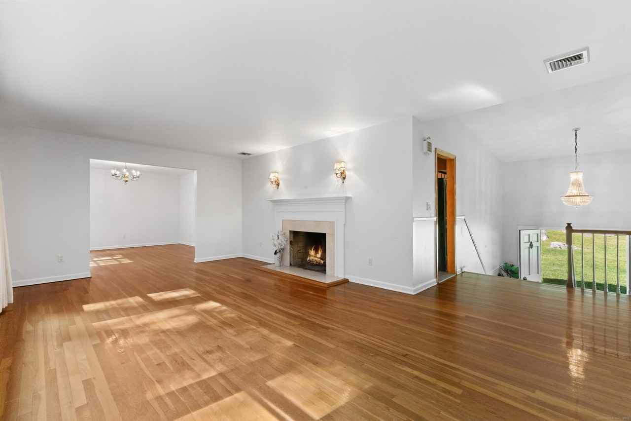 494 Sawmill Rd - Photo 6 of 40