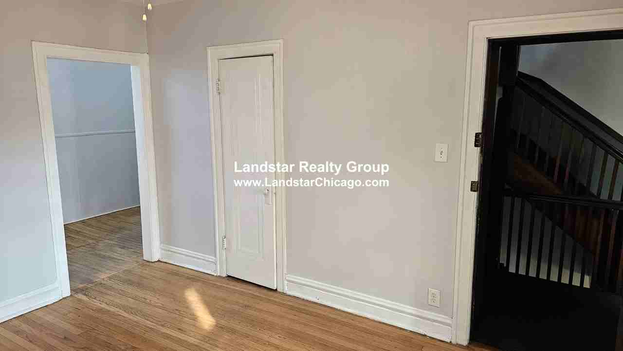 4409 N Kenneth Ave #2B - Photo 6 of 8