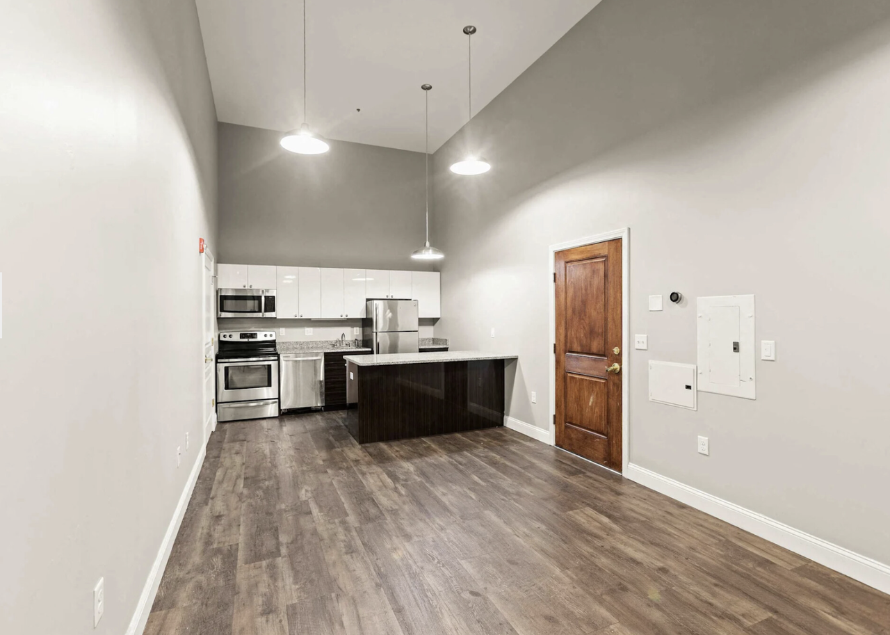 46 Winter St #403 - Photo 2 of 6