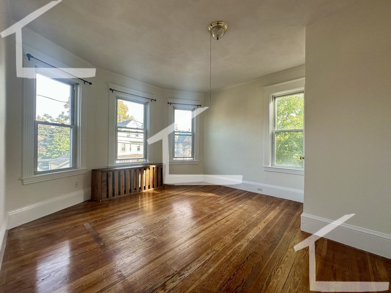 80 Fairbanks St #2 - Photo 6 of 26