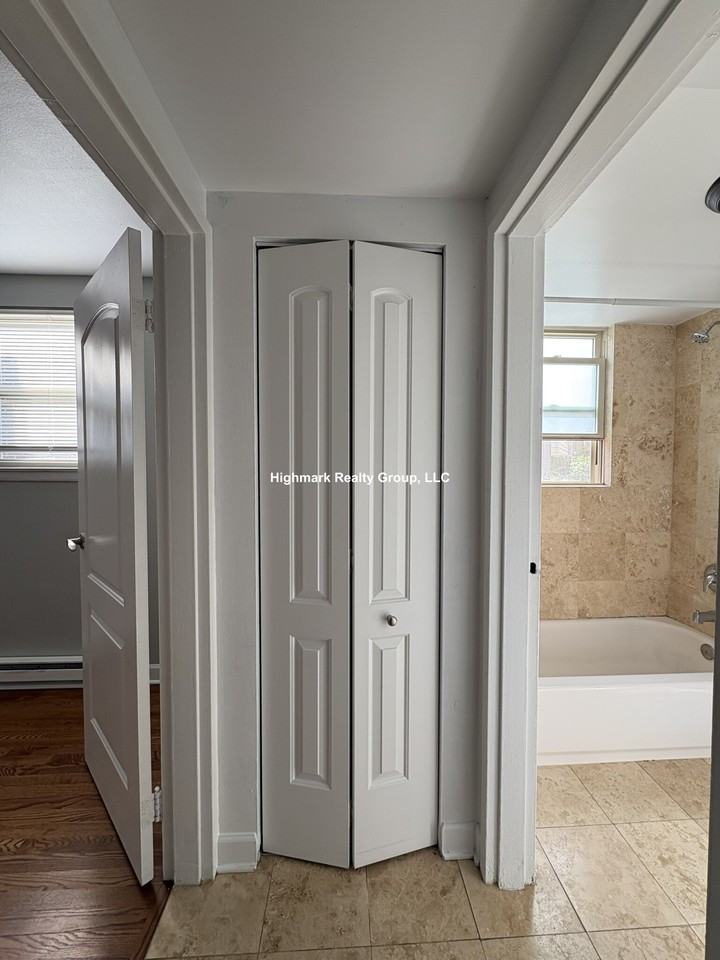 7626 1/2 N Milwaukee Ave #1A - Photo 5 of 8