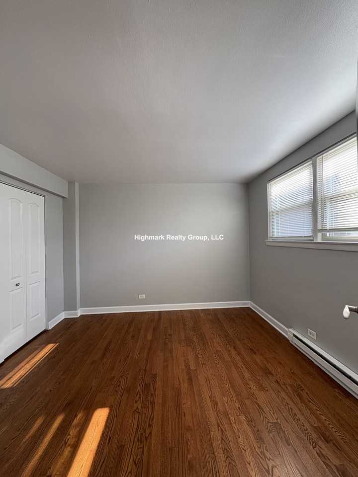 7626 1/2 N Milwaukee Ave #1A - Photo 6 of 8