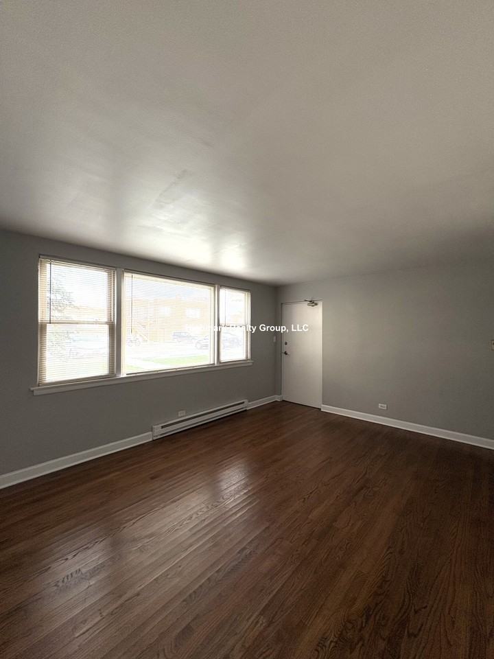 7628 N Milwaukee Ave #1