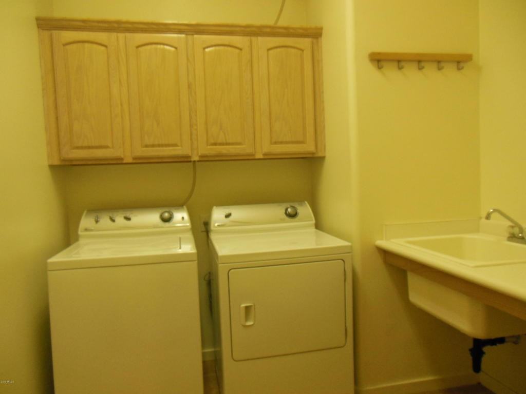 807 W Sycamore Ct - Photo 3 of 15