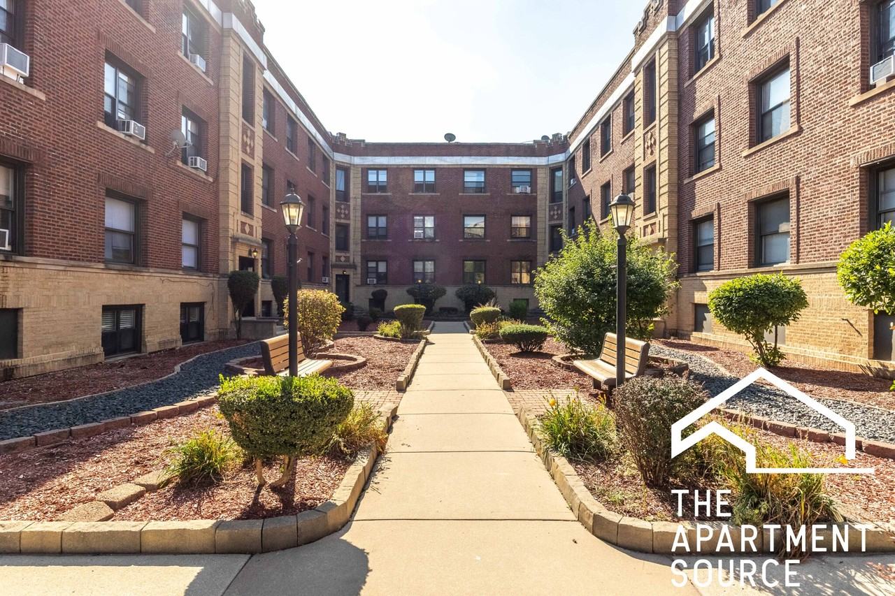 825 W Waveland Ave #S2