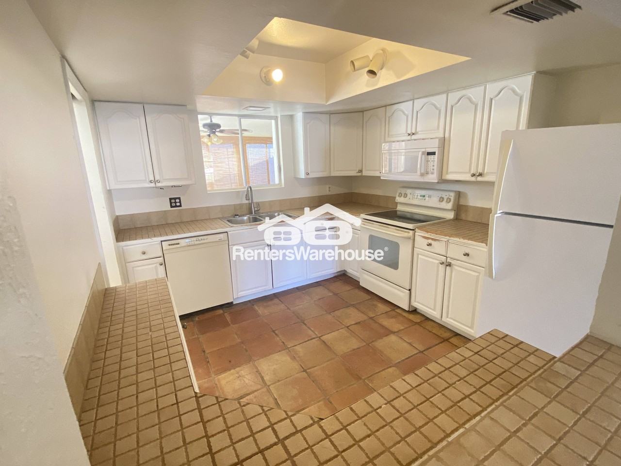 14263 N Fountain Hills Blvd - Photo 6 of 15