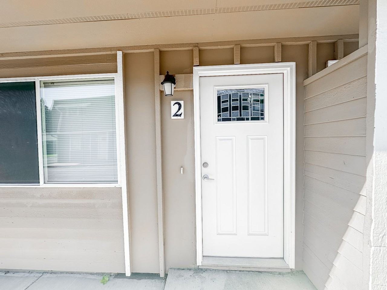 Catalina Apartments - Photo 4 of 46