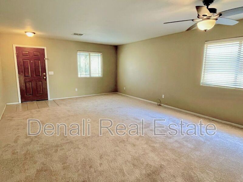 1704 E Renegade Trl - Photo 2 of 28