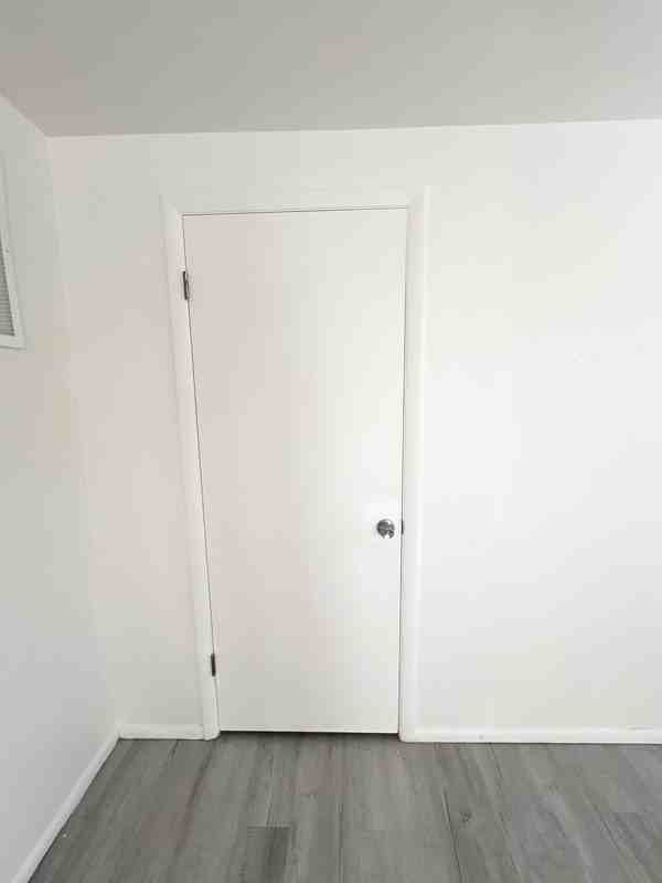 325 Westsouth - Photo 6 of 26