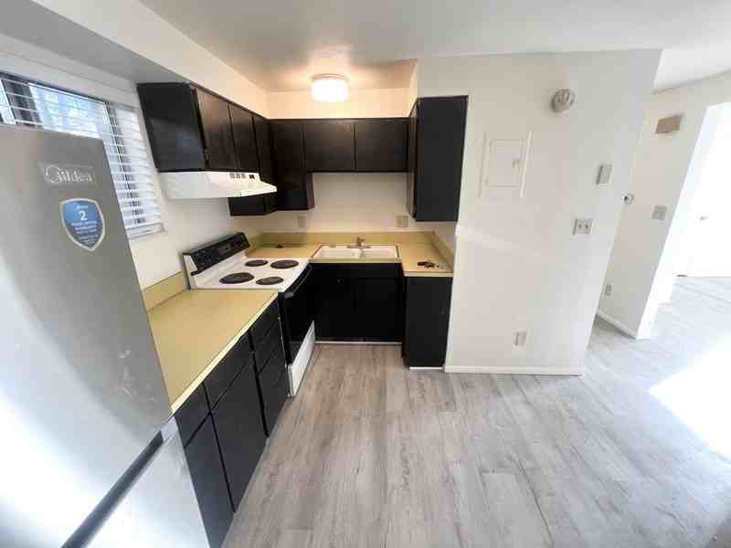 325 Westsouth - Photo 2 of 26