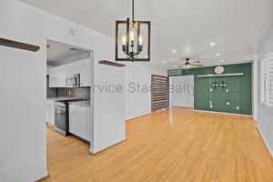 featured image of 4820 N 14th Ave