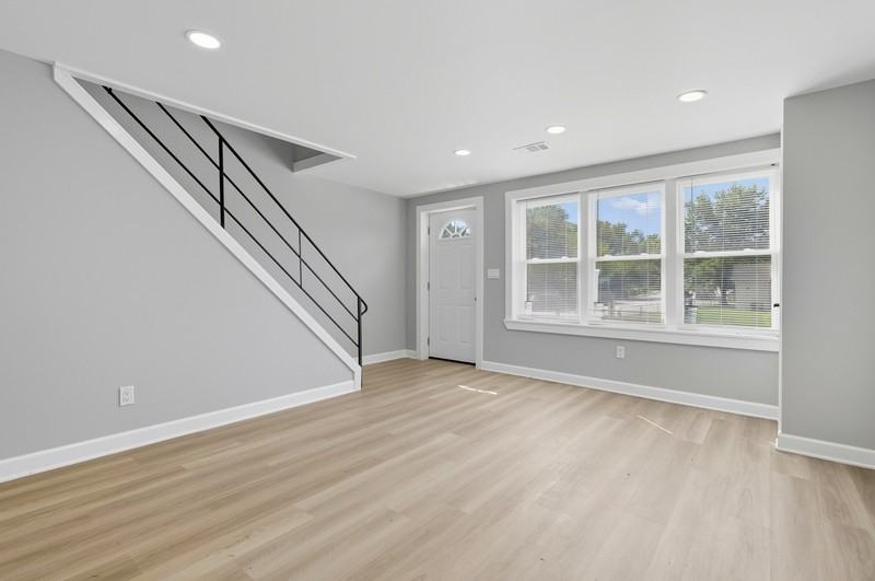 2445 Harriet Ave - Photo 3 of 21