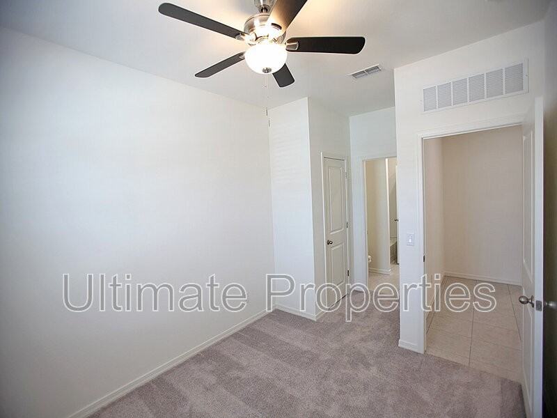 5923 N 200th Ave - Photo 5 of 12