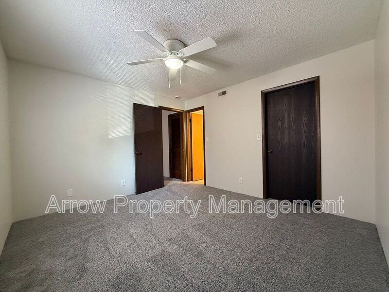 1421 D St - Photo 7 of 10