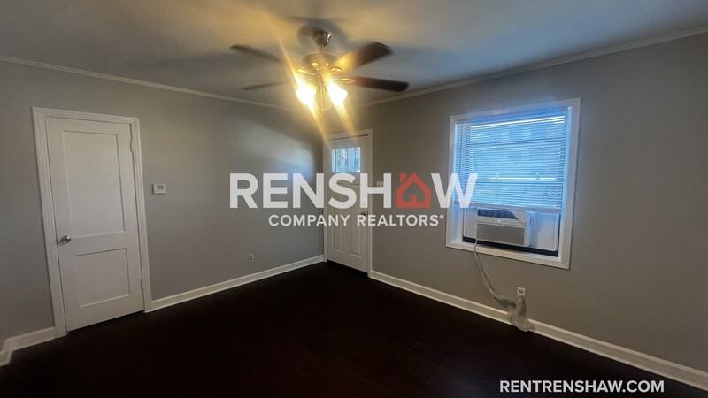 3912 Wales Ave - Photo 3 of 9