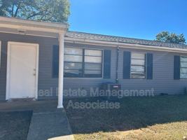 featured image of 210 E Chappell St