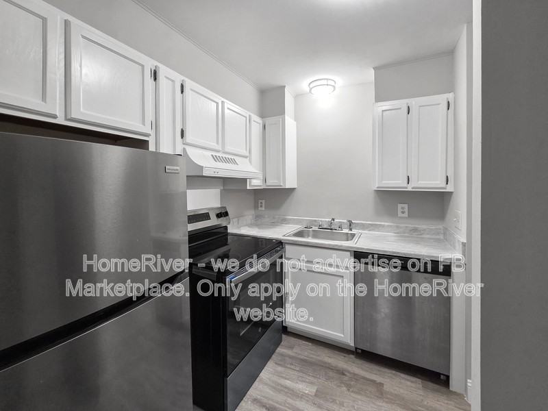 805 Cates St #9 - Photo 2 of 17