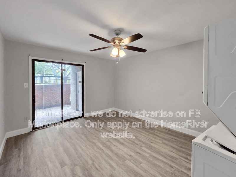 805 Cates St #9 - Photo 6 of 17