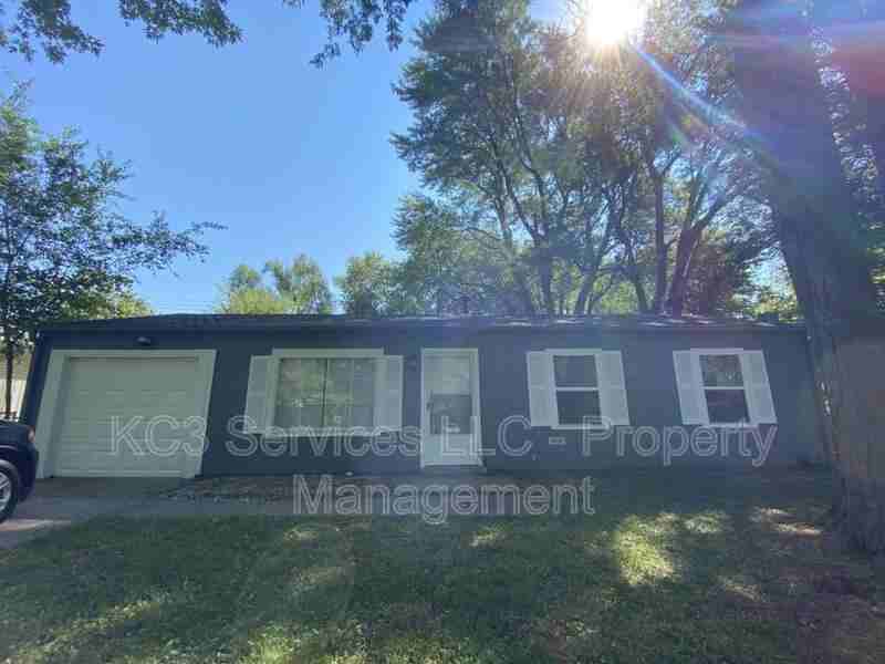 9303 Stark Avenue - Photo 3 of 14