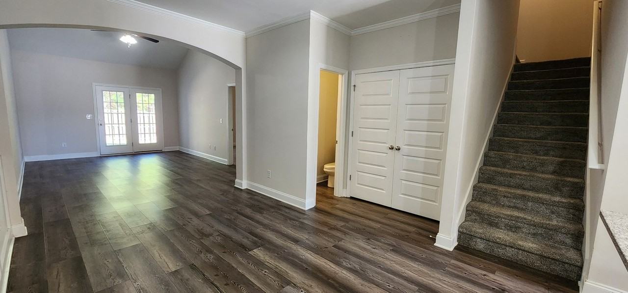 5308 Nikki Way - Photo 3 of 36