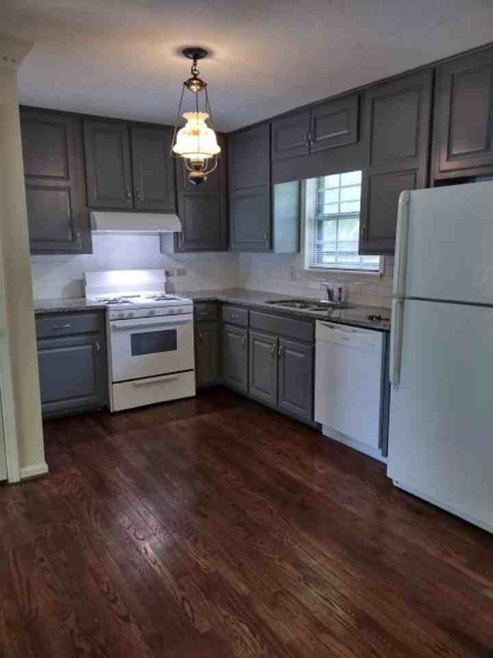 1653 3rd Place Northwest - Photo 3 of 11