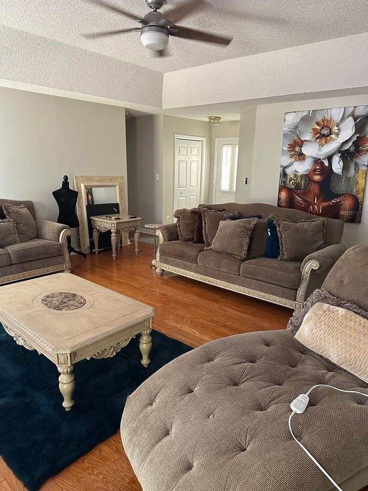 4102 Tam O Shanter - Photo 4 of 19