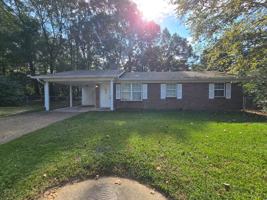 featured image of 3301 Green Dr