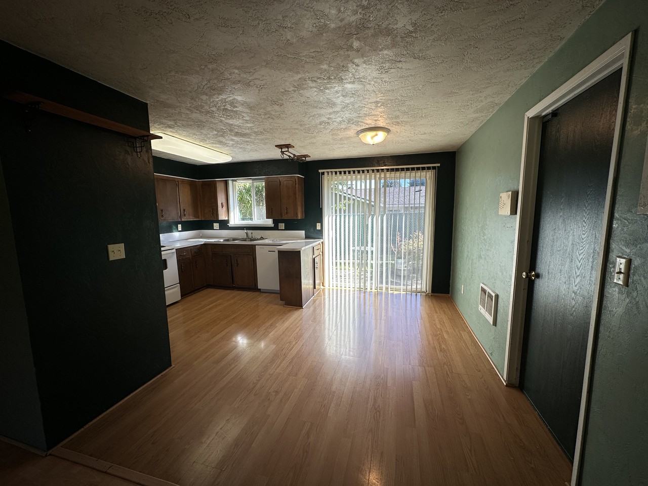 1314 S 10th St - Photo 4 of 15