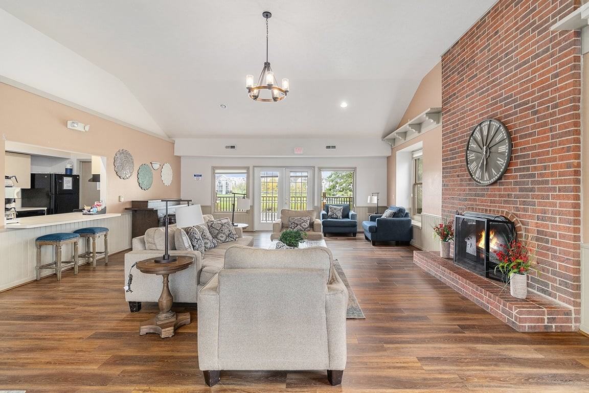 Autumn Lakes Apartments and Townhomes - Photo 4 of 50
