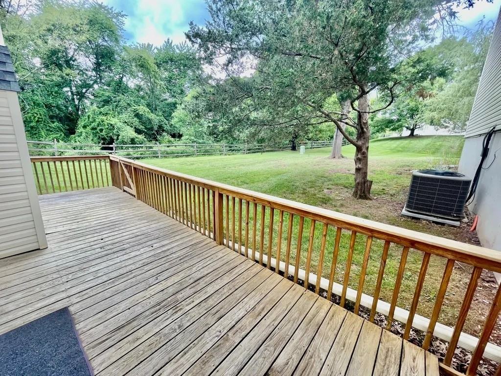 1616 Windsor Ct #NA - Photo 6 of 10